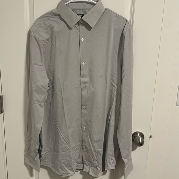 EXPRESS | Slim Solid Stretch Modern Tech 1Mx Dress Shirt in Light Gray - Picture 2 of 2